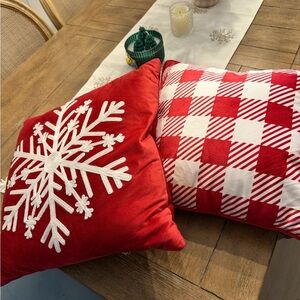 Like New Christmas pillows